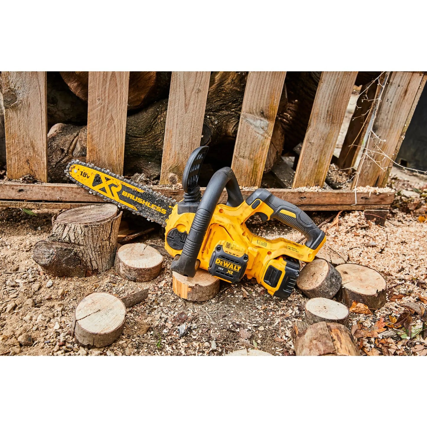 DeWALT  Motosega elettrica AKU 18V, 1x batteria 5,0 Ah XR DCM565P1