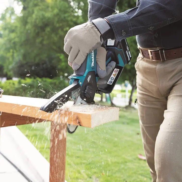 Makita  Motosega da potatura a batteria 18V 10 cm, senza batteria e caricabatterie DUC101Z01