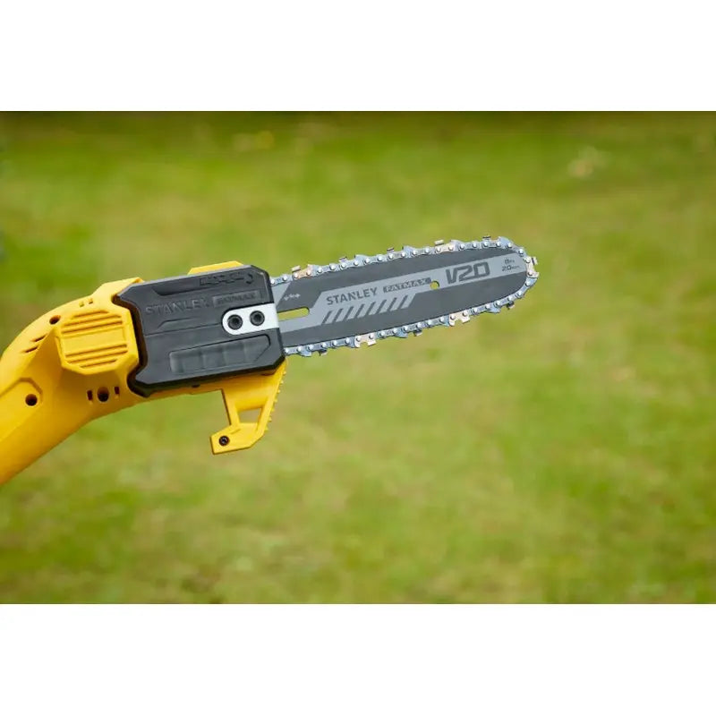 Stanley Attrezzature da giardino - Motosega da potatura a batteria 18V 20 cm, 1 batteria Li-Ion da 4,0 Ah, caricabatterie SFMCPS620M1-QW