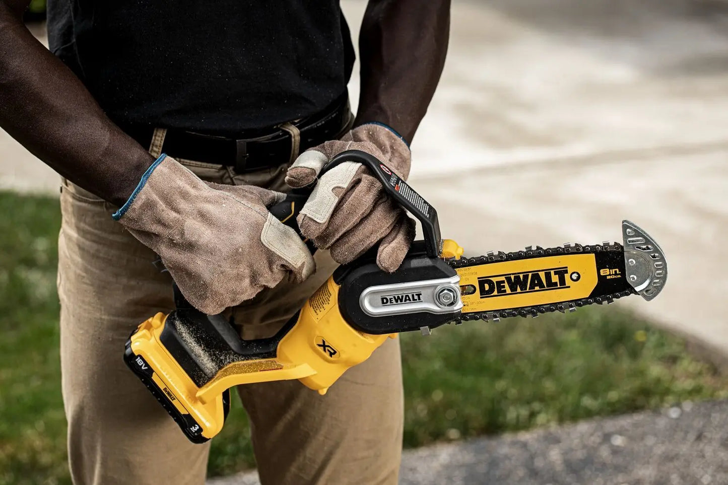 DeWALT  Sega da potatura a batteria 18V 20 cm, senza batteria e caricabatterie DCMPS520N
